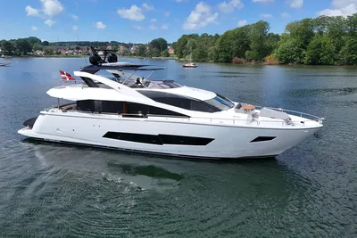 2018 Sunseeker 86 Yacht