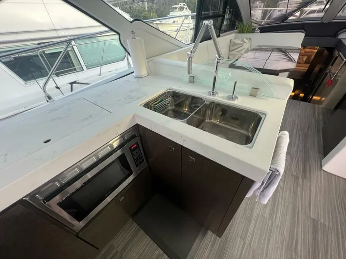 Impulsive Decision Yacht Photos Pics 2021 Cruisers Yachts 54 Cantius - Image 9