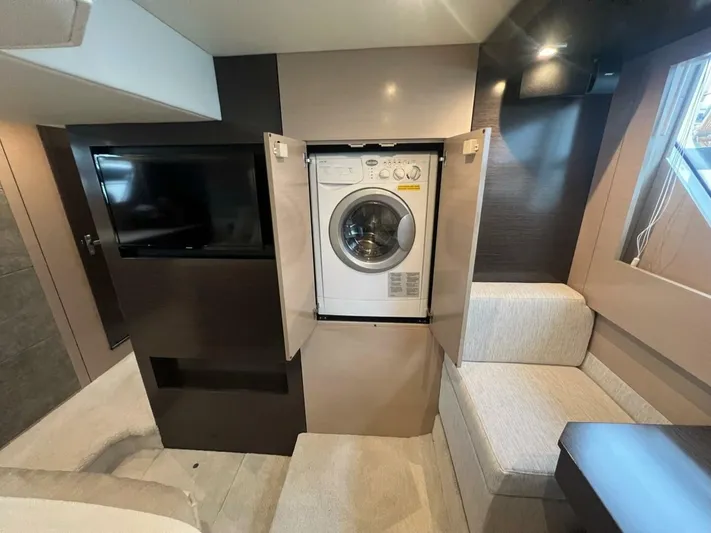 Impulsive Decision Yacht Photos Pics 2021 Cruisers Yachts 54 Cantius - Image 27