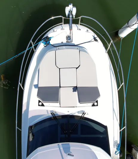 Due South Yacht Photos Pics 