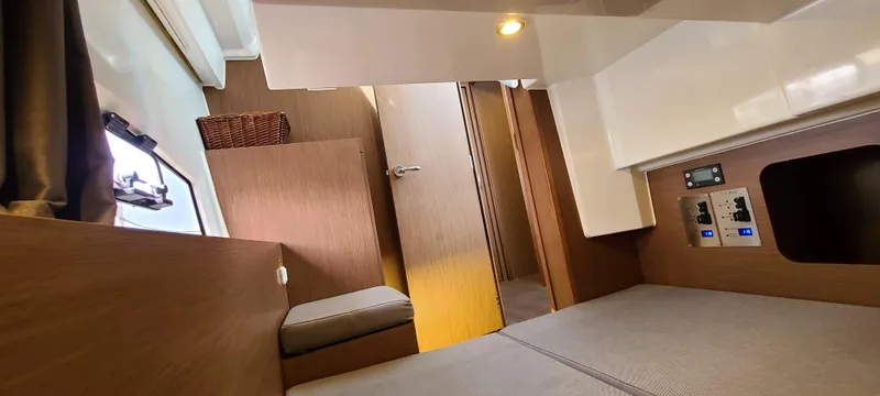 Due South Yacht Photos Pics 