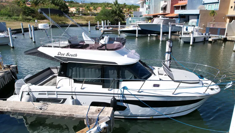 Due South Yacht Photos Pics 