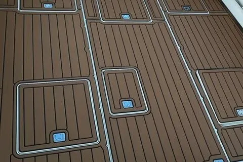 Katama Yacht Photos Pics 1986 Bertram 31 Sportfish Flybridge teak deck with hatch covers.