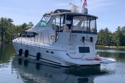 Cruisers Yachts 4450 Express Motoryacht