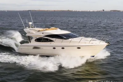 2002 Astondoa Astondoa 464