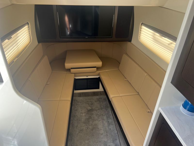 2021 Scout 380 LXF