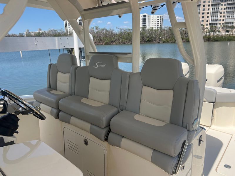 2021 Scout 380 LXF
