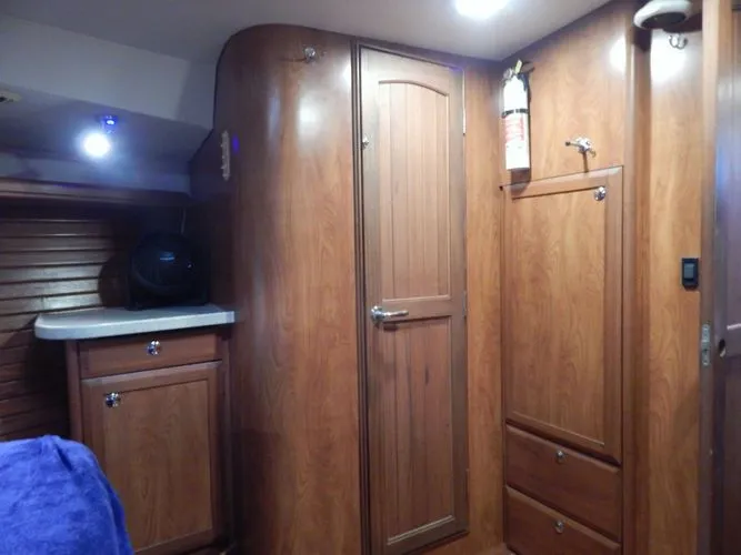  Yacht Photos Pics 2010 Hunter Sailing Diver - Image 14