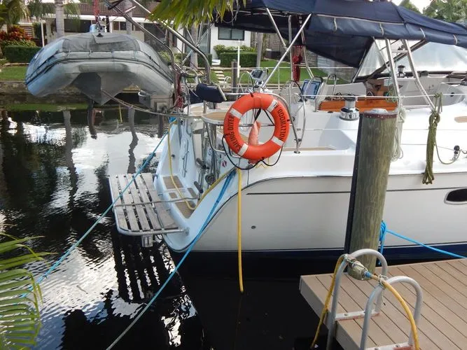  Yacht Photos Pics 2010 Hunter Sailing Diver - Image 33