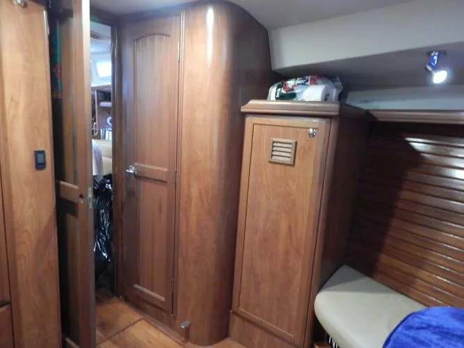  Yacht Photos Pics 2010 Hunter Sailing Diver - Image 16