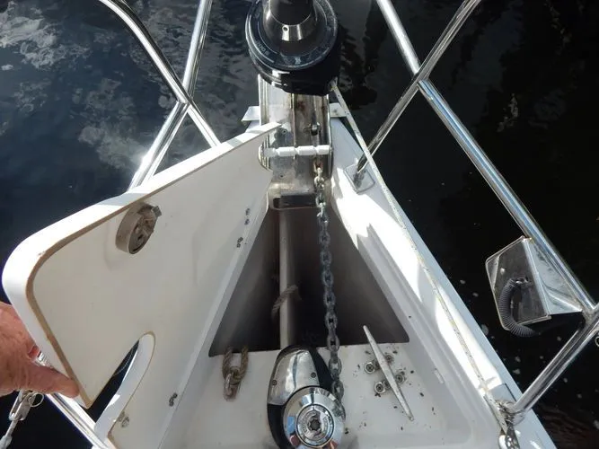  Yacht Photos Pics 2010 Hunter Sailing Diver - Image 38