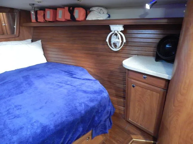  Yacht Photos Pics 2010 Hunter Sailing Diver - Image 13