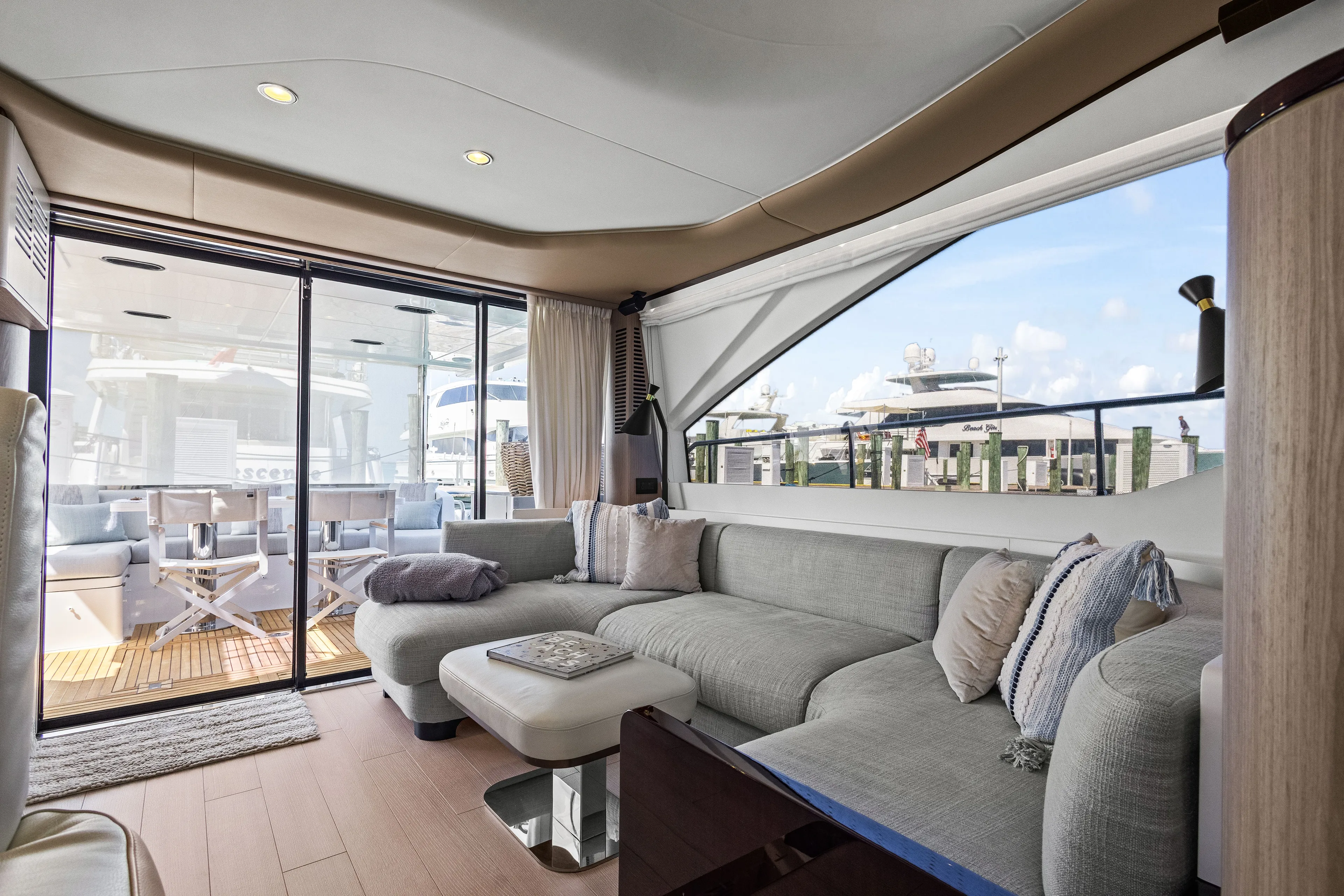  Yacht Photos Pics Interior of Azimut AZ60 FLY yacht, modern design, 2023 model.