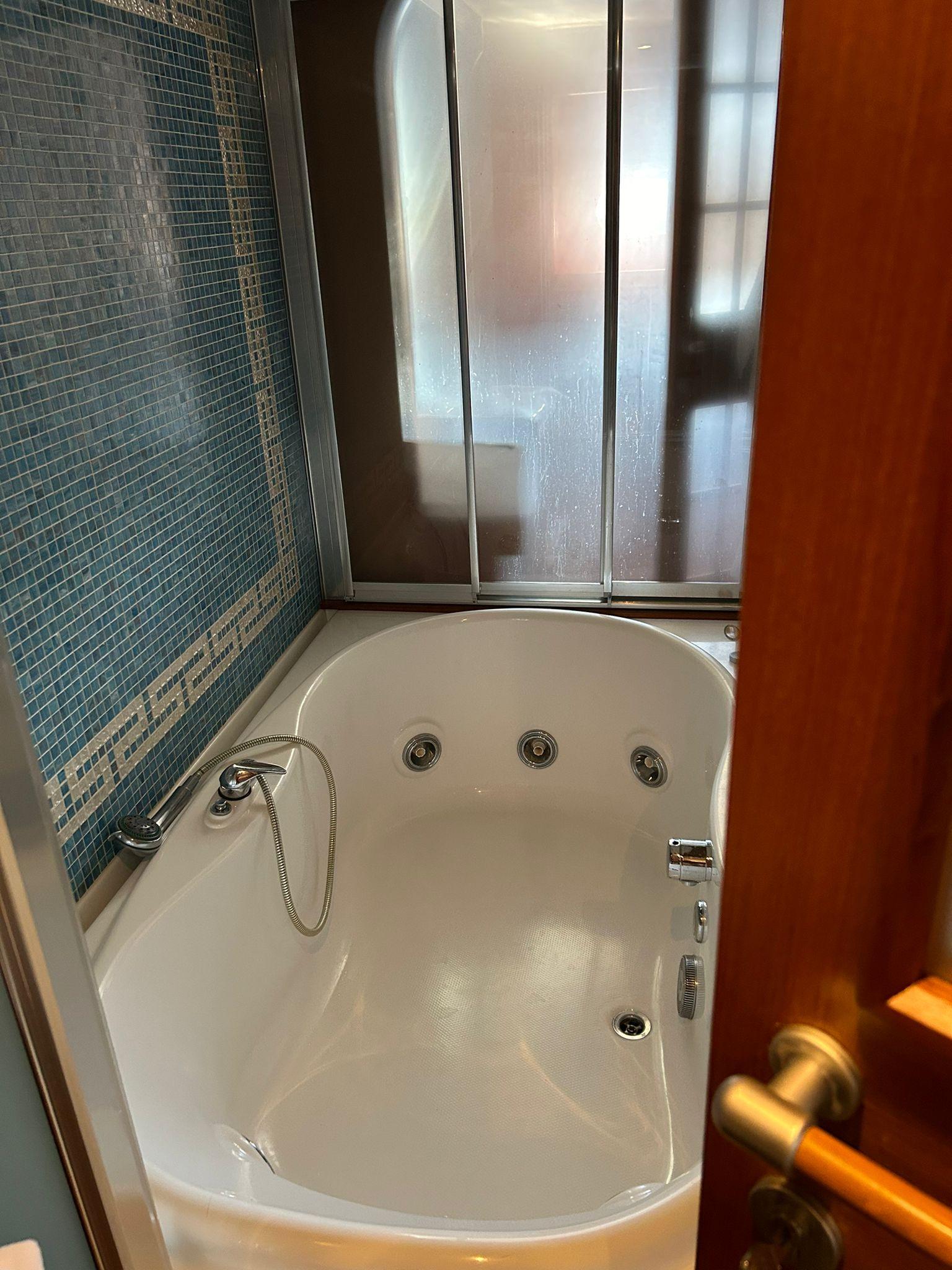 2005 MOCHI CRAFT 74' Fly 74' Fly Motor Yachts for sale YachtWorld