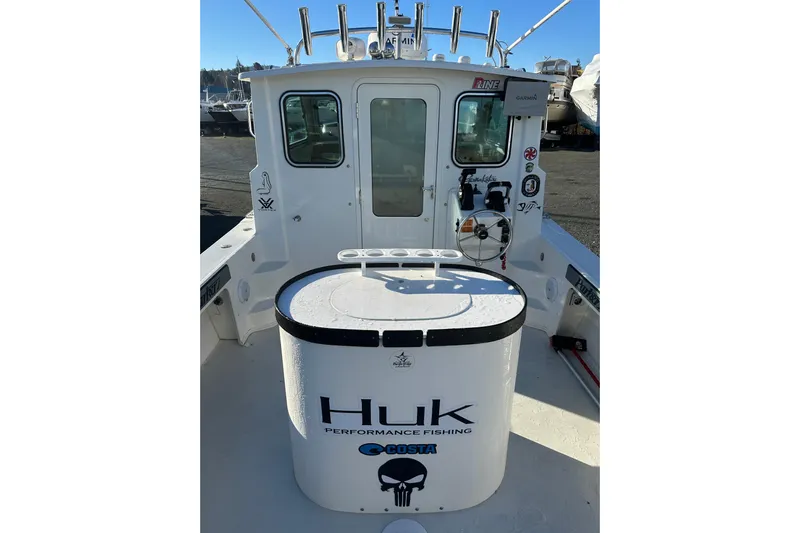 Fortuna Yacht Photos Pics 2019 Parker 2820 XLD Sport Cabin boat with fishing gear and branded equipment.