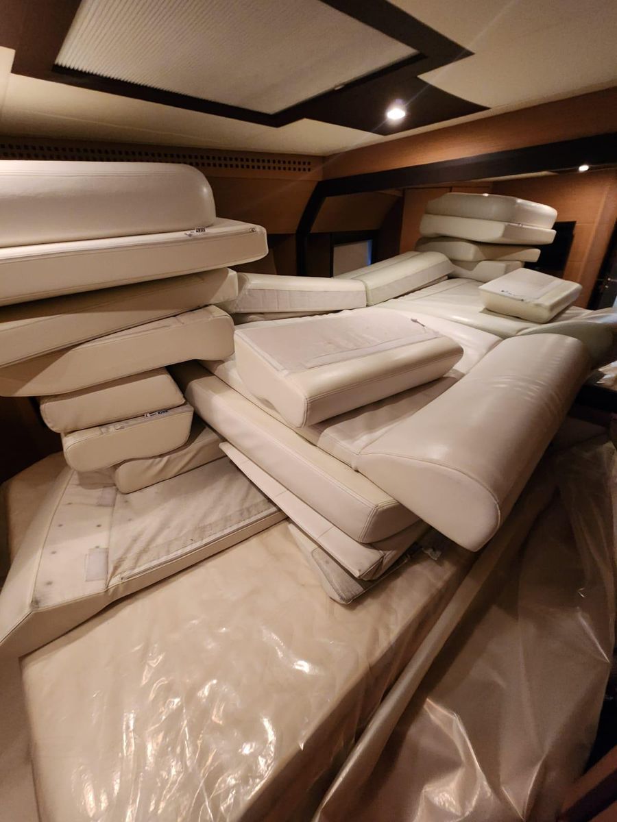 2011 Pershing 73 