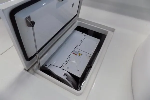  Yacht Photos Pics 34 Regulator - WIN PER DAY - Seakeeper