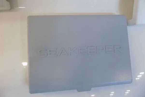  Yacht Photos Pics 34 Regulator - WIN PER DAY - Seakeeper