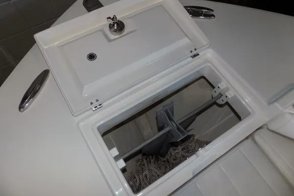  Yacht Photos Pics 34 Regulator - WIN PER DAY - Anchor Locker