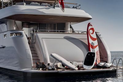Yacht