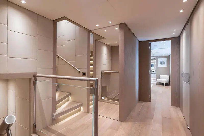  Yacht Photos Pics SANLORENZO SD126