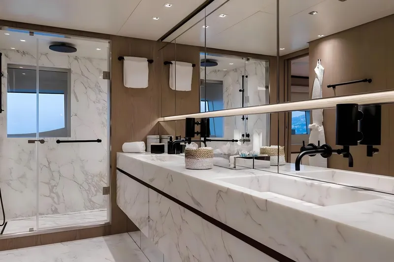  Yacht Photos Pics SANLORENZO SD126