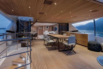 Yacht