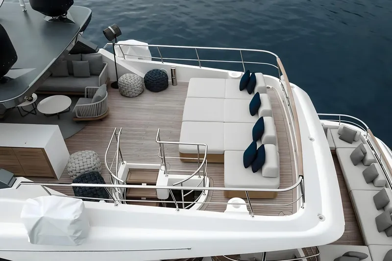  Yacht Photos Pics SANLORENZO SD126