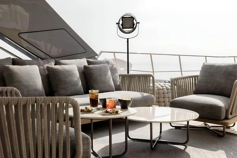  Yacht Photos Pics SANLORENZO SD126