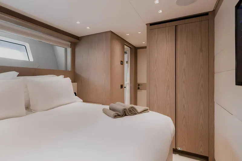  Yacht Photos Pics SANLORENZO SD126