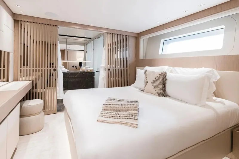  Yacht Photos Pics SANLORENZO SD126