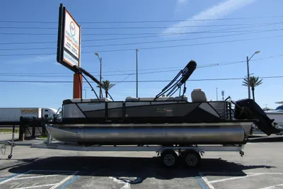 2023 SunChaser Eclipse 8523 Fish