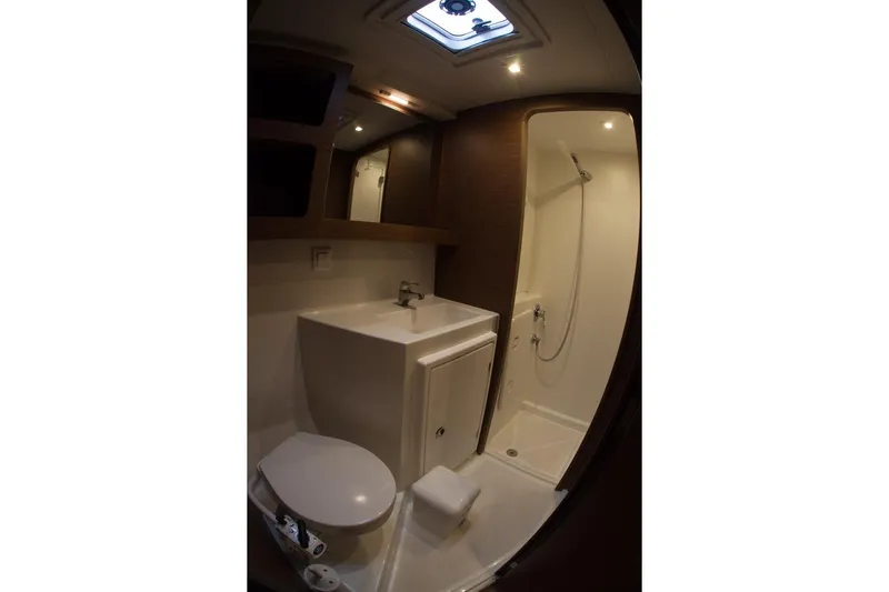 Stolos Yacht Photos Pics Modern bathroom in 2020 Lagoon 42 yacht with shower and sink.