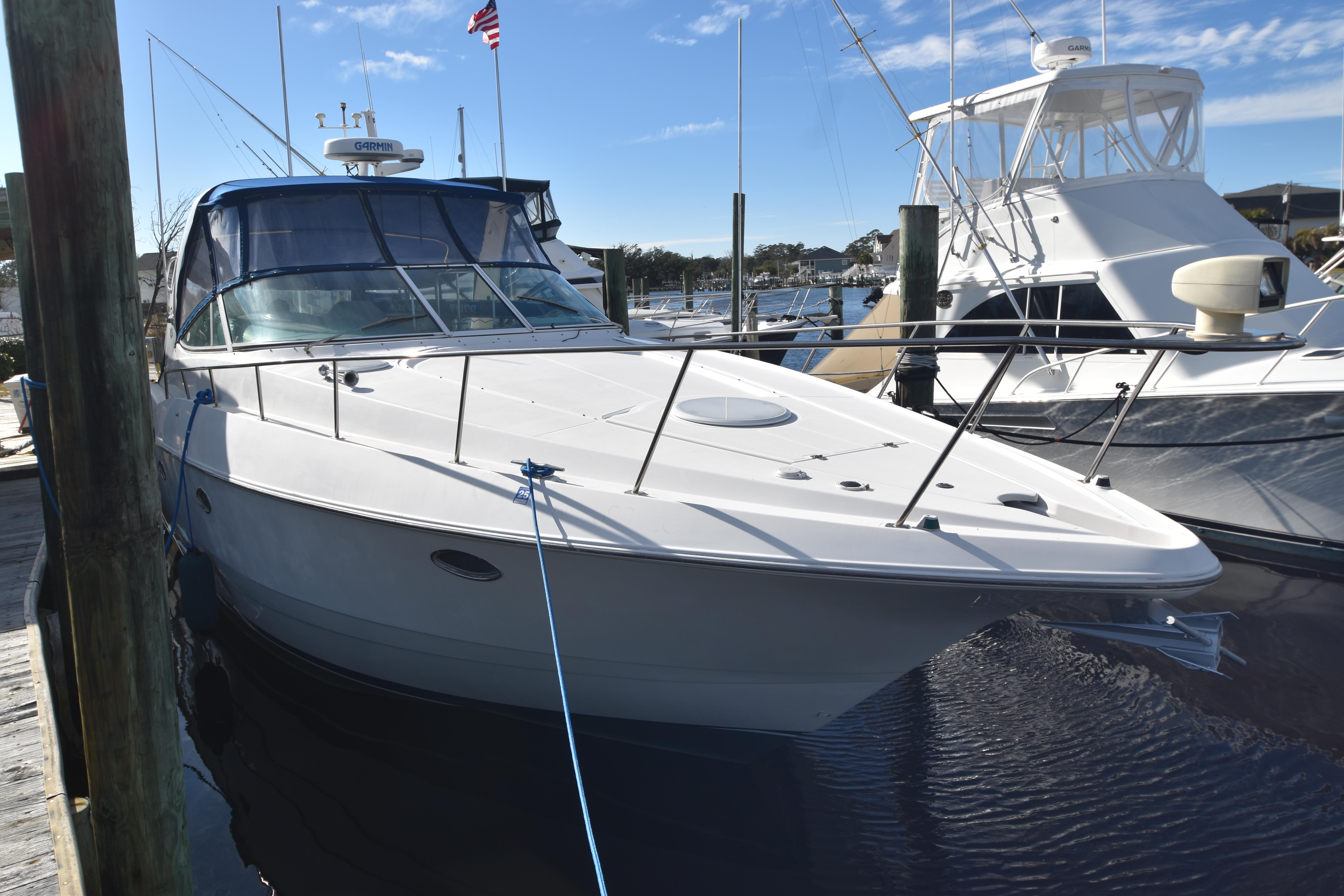 2004 cruisers yachts 370 express