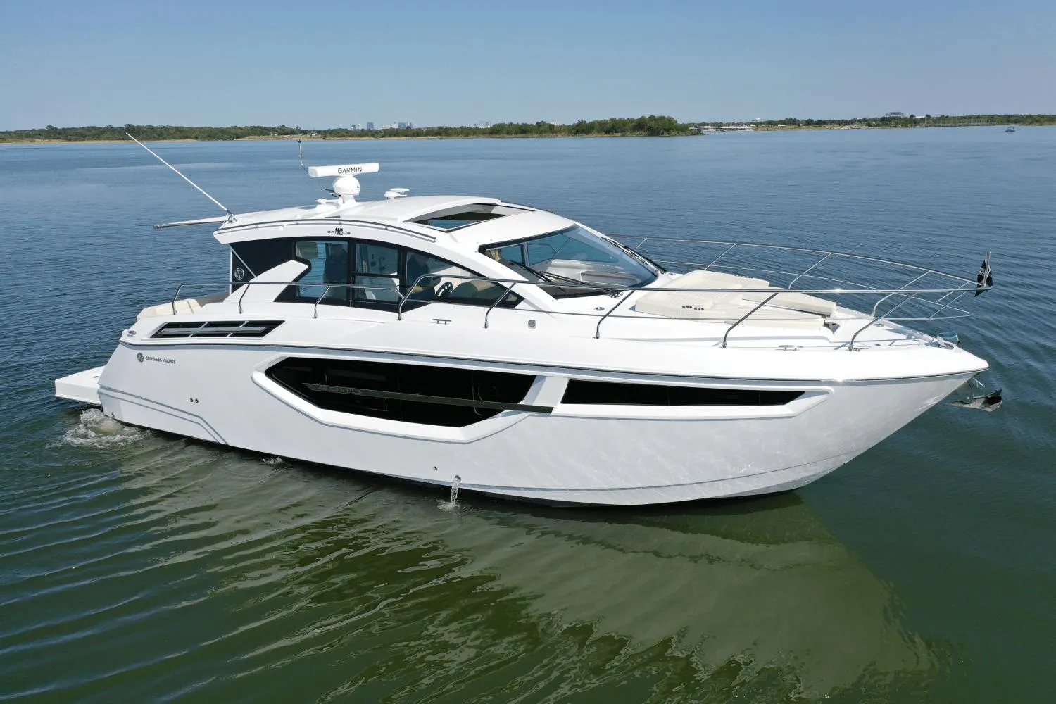 Cruisers Yachts 42 Cantius