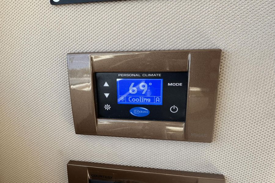 2015 Azimut 54 Flybridge