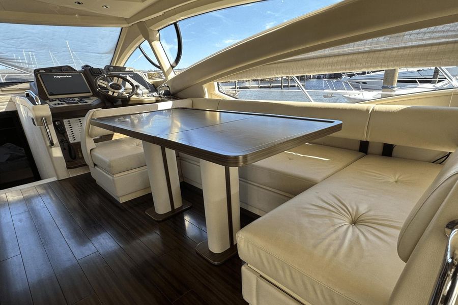 2015 Azimut 54 Flybridge