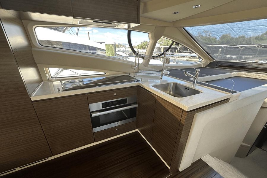 2015 Azimut 54 Flybridge