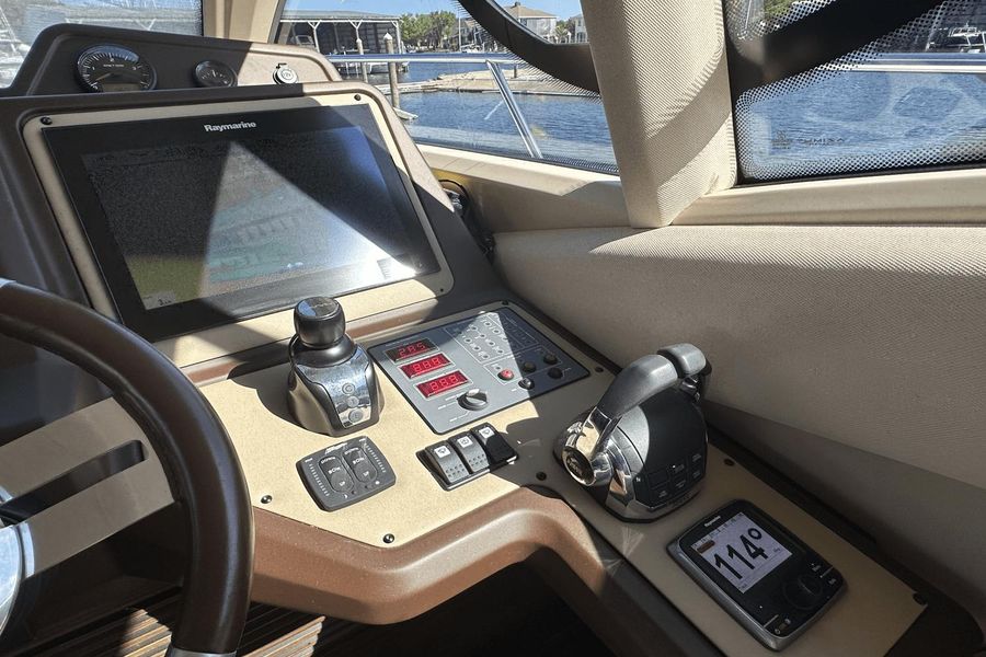 2015 Azimut 54 Flybridge