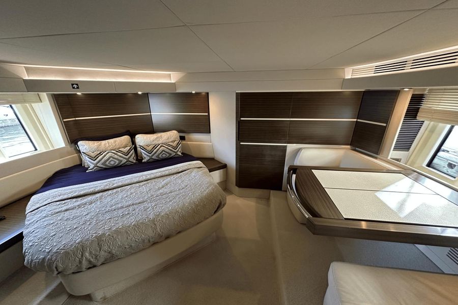 2015 Azimut 54 Flybridge