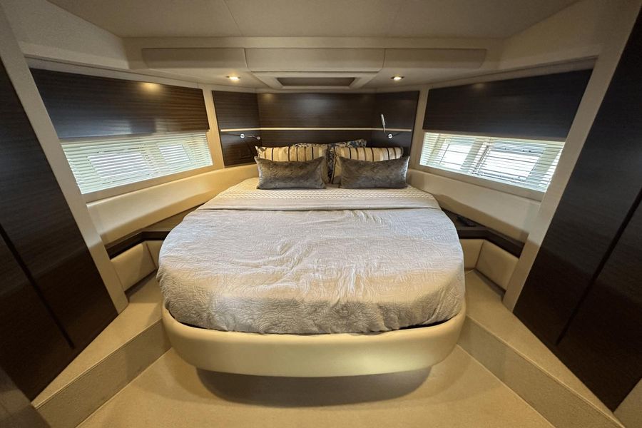 2015 Azimut 54 Flybridge