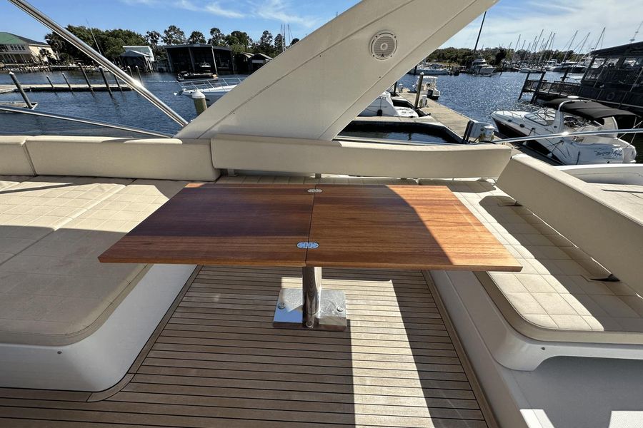 2015 Azimut 54 Flybridge
