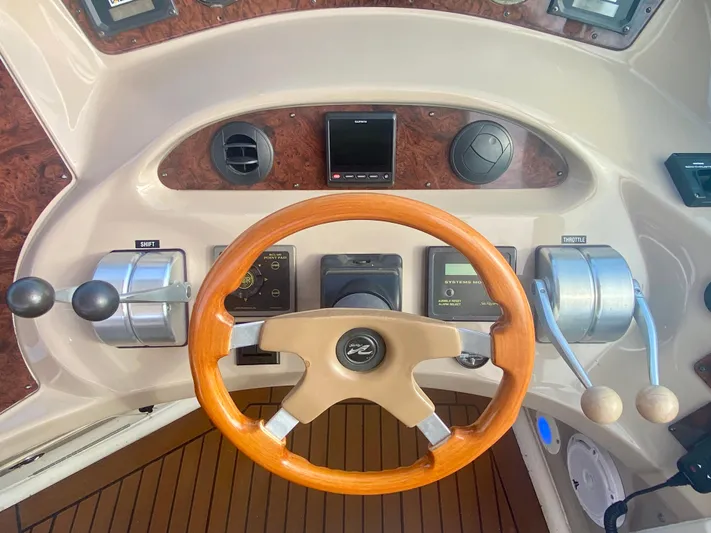 Bigger Dreams Yacht Photos Pics 