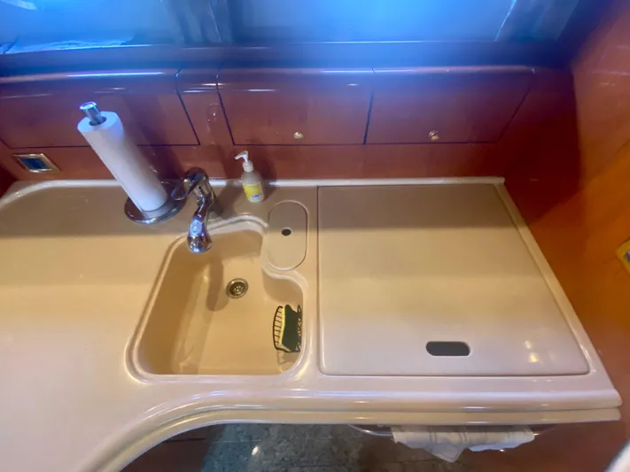 Bigger Dreams Yacht Photos Pics 