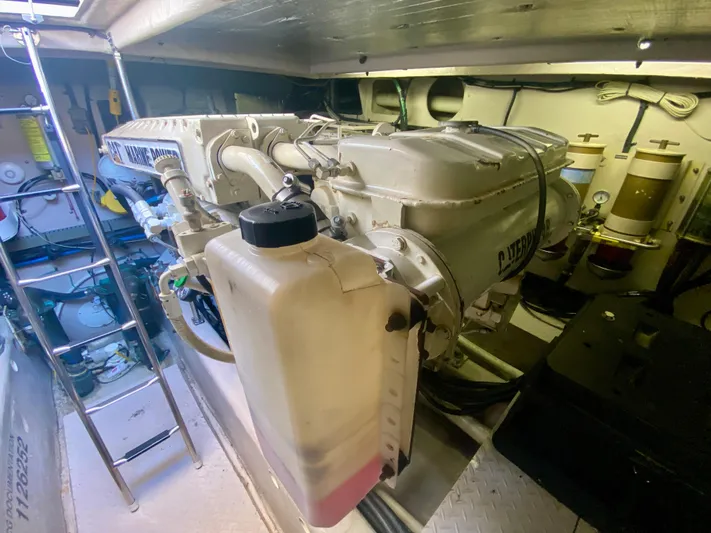 Bigger Dreams Yacht Photos Pics 