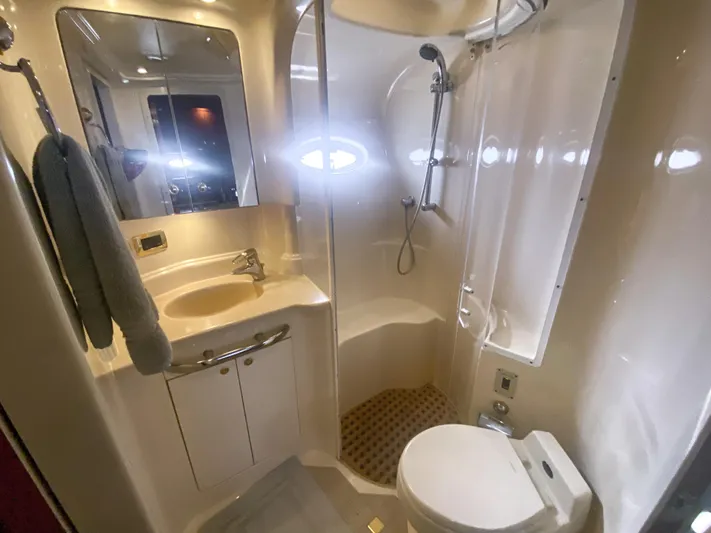 Bigger Dreams Yacht Photos Pics 