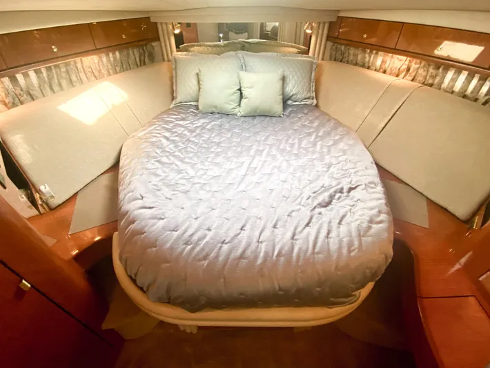 Bigger Dreams Yacht Photos Pics 