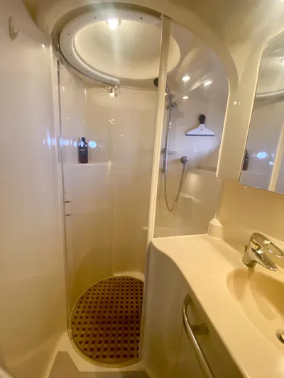 Bigger Dreams Yacht Photos Pics 