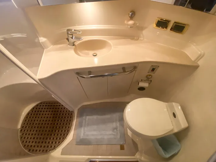 Bigger Dreams Yacht Photos Pics 