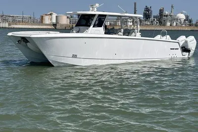 Twin Vee 400 GFX